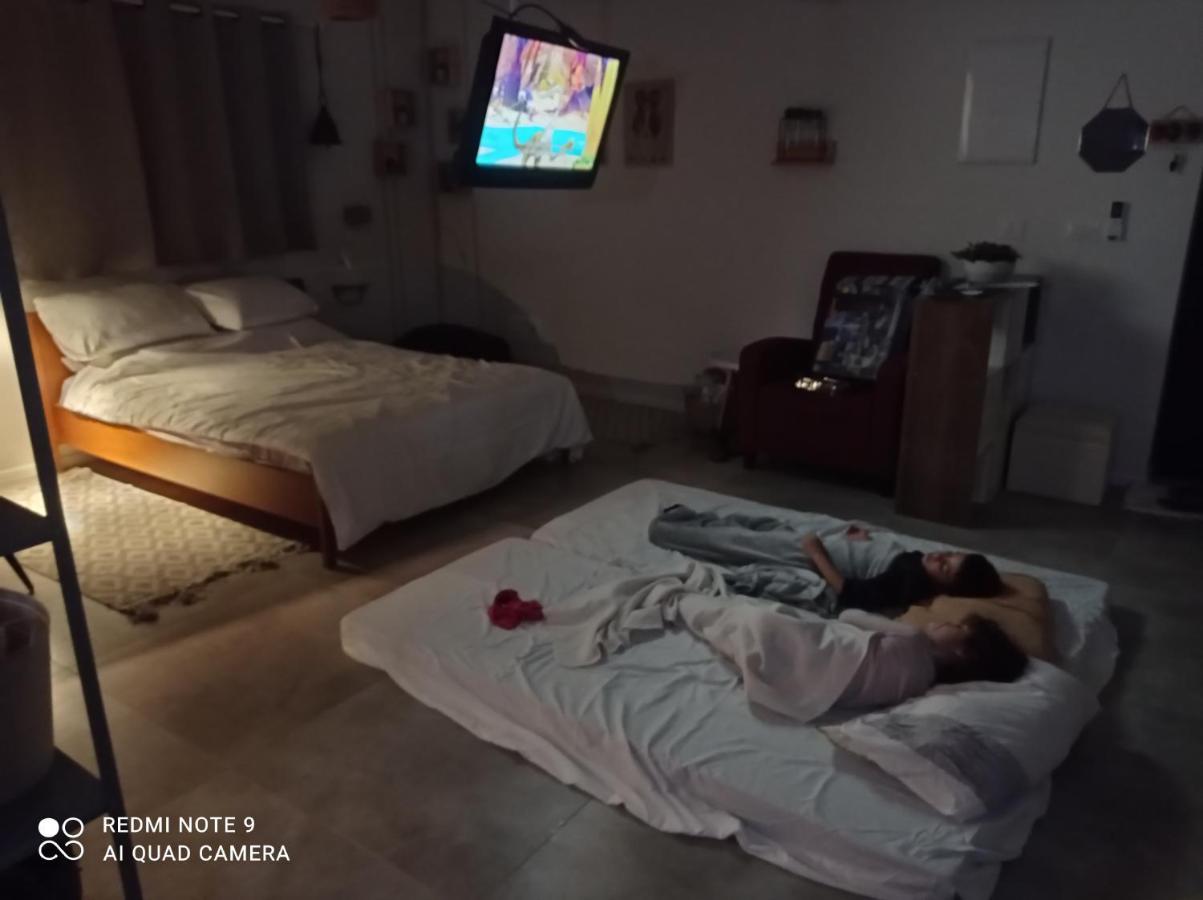 Bed and Breakfast Sponder Loft Giv'at Yo'av Exterior foto